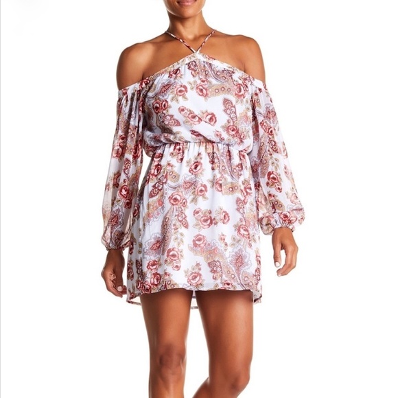 Wayf Dresses & Skirts - WAYF Liberty Floral Cold Shoulder Floral Dress Size M
